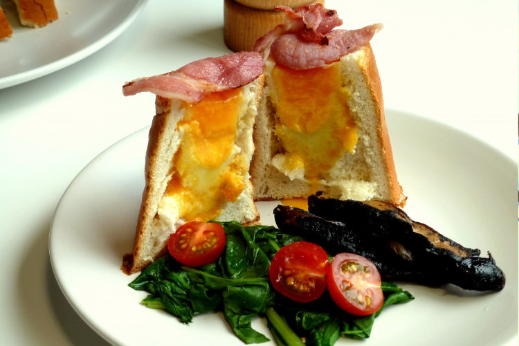 Eggs Baked in French Bread I Love Eggs